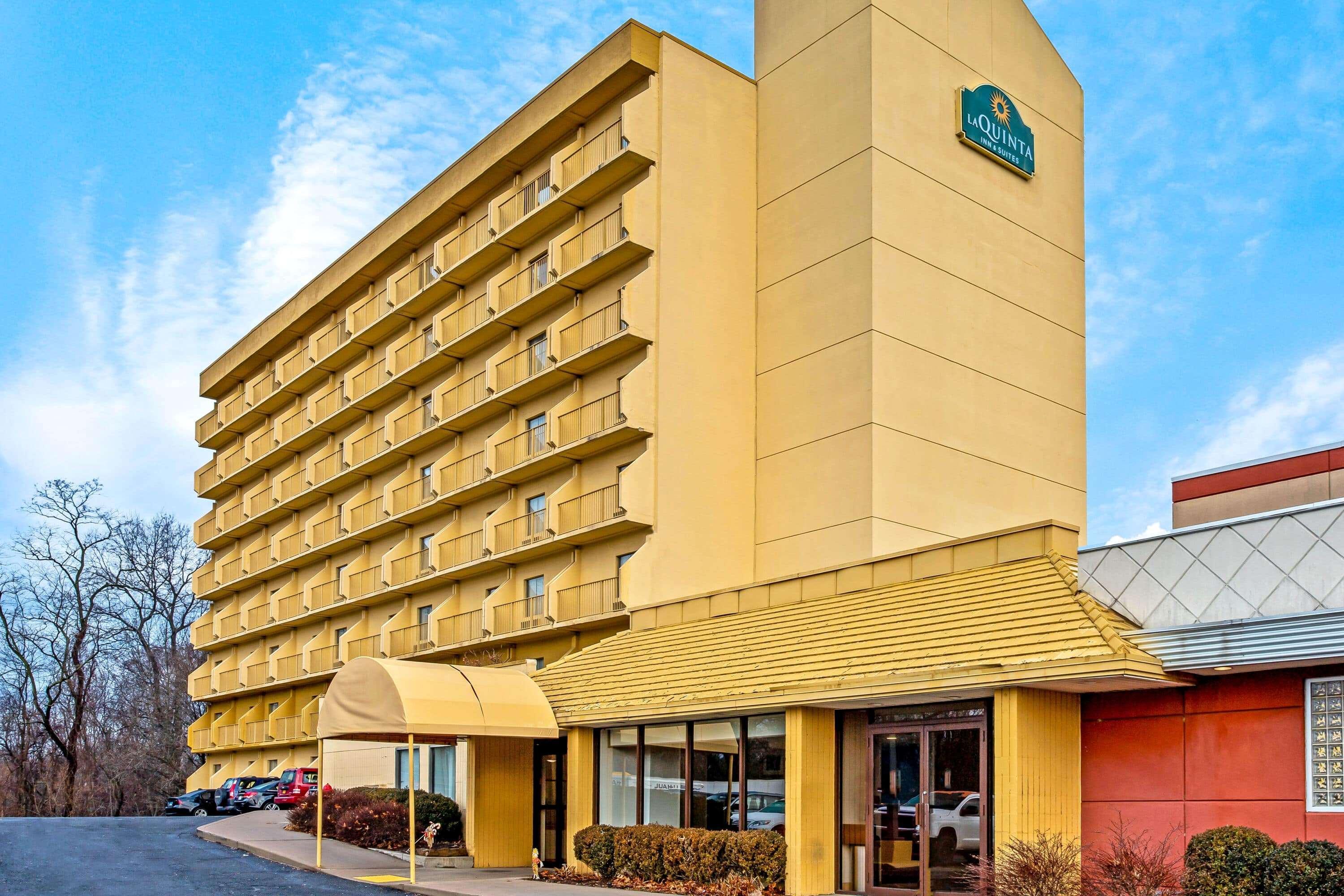 La Quinta By Wyndham Stamford / New York City Bagian luar foto