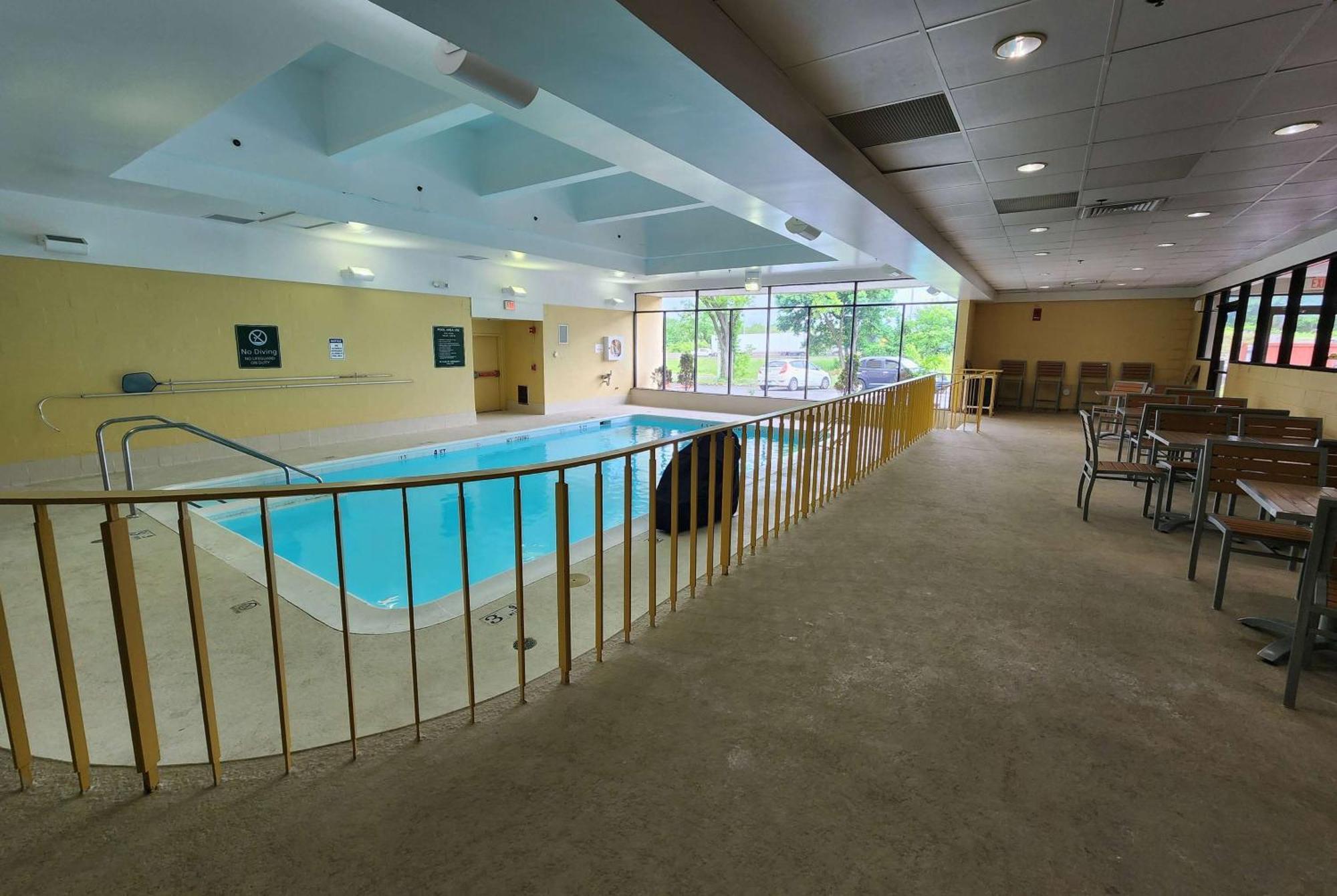 La Quinta By Wyndham Stamford / New York City Bagian luar foto